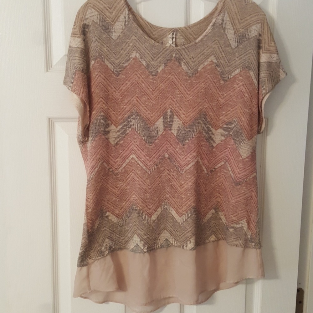 XL tunic, short sleeve light knit and sheer bottom
